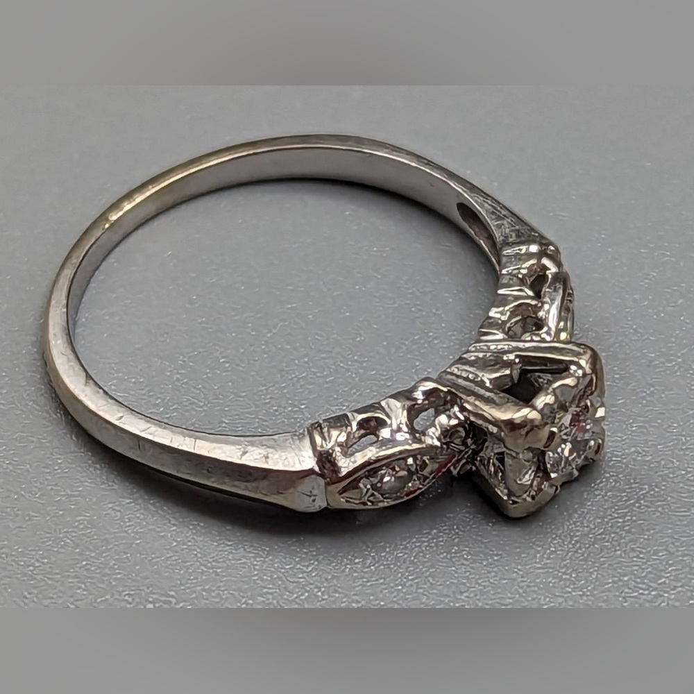 14k Solid White Gold .47ctw Diamond Ring Size 6.5 - image 3